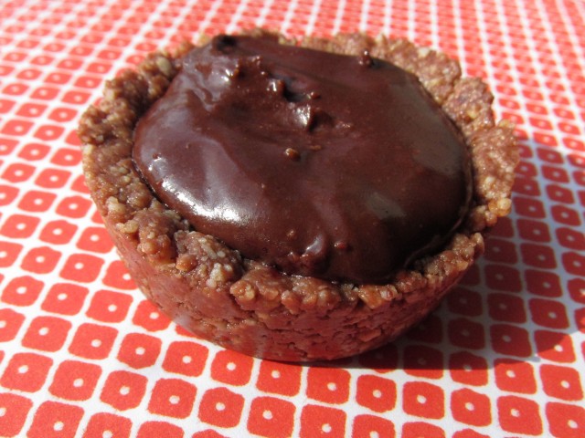 No-bake chocolate jam tart
