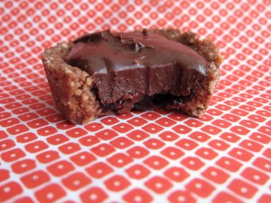 No-bake chocolate jam tart bite