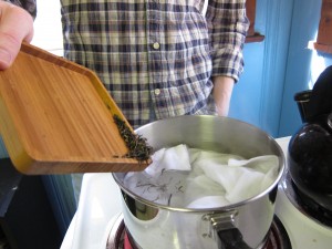 Add tea leaves to boiling water