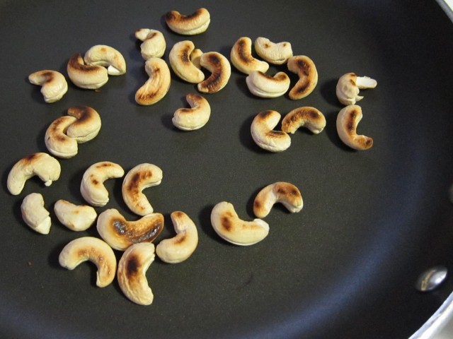 Toasted cashews