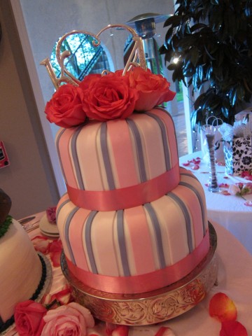 Finished bride wedding cake
