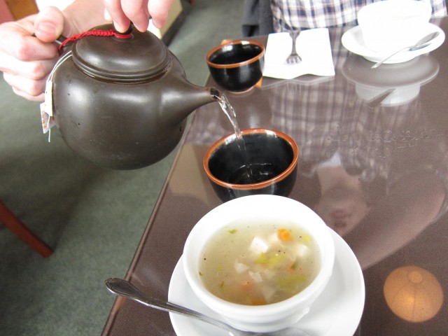 Jeff pouring tea in Seattle