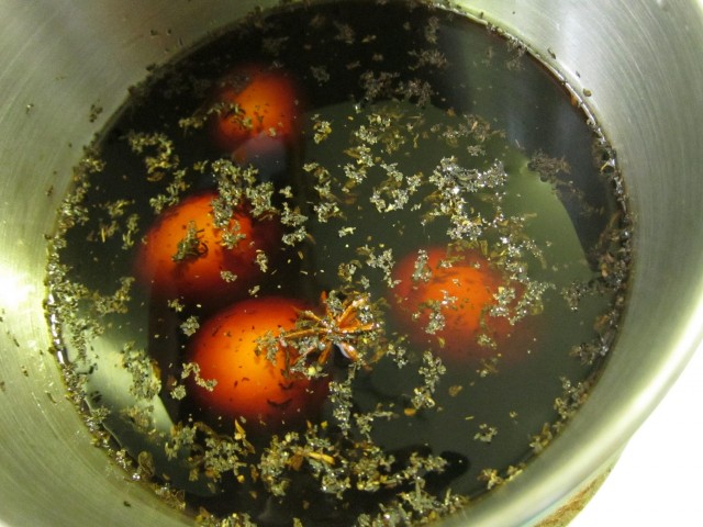 Eggs in tea marinade