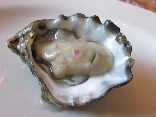 Kumamoto oyster with shallot mingonette
