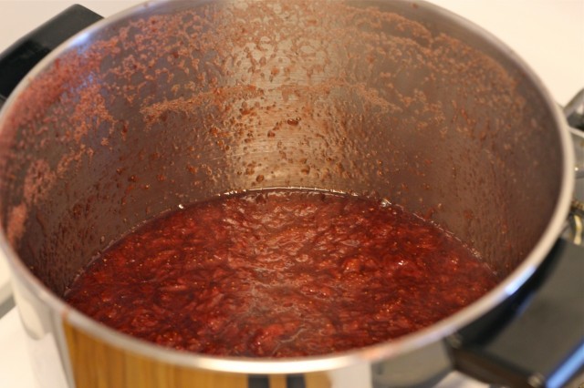 boiling strawberry jam