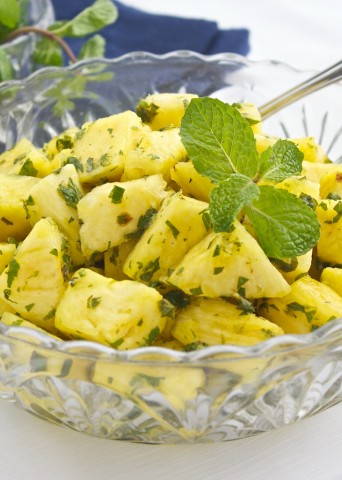 Pineapple with Lime and Mint