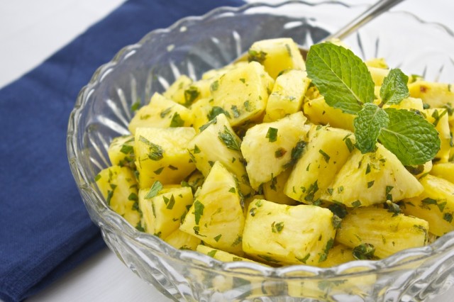 Pineapple with Lime and Mint